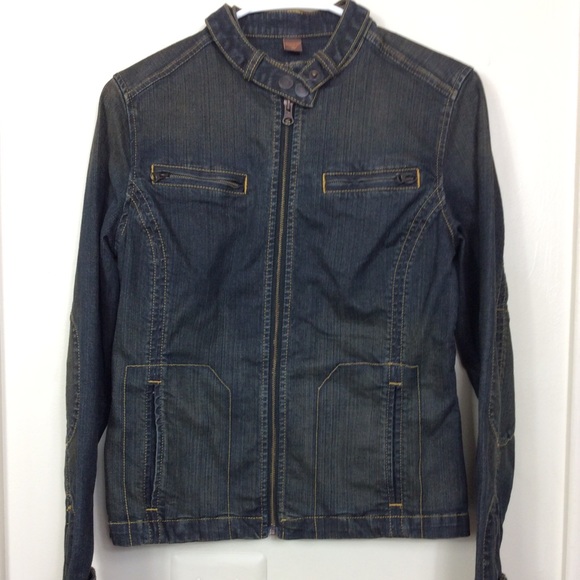 Women’s Worn Brand Jean Jacket Size Medium - Picture 1 of 12